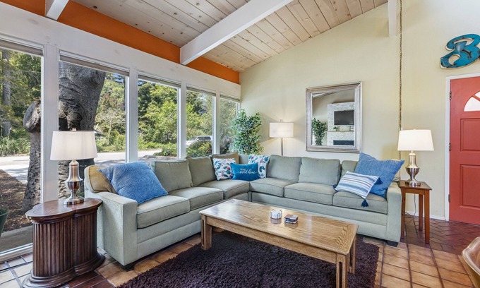 Rio del Mar House | Stylish coastal getaway near dining & golf with pool table - stroll to beach