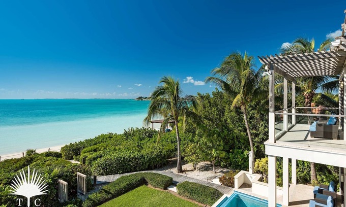 Ocean Point House | TC Villas - Lilikoi - Calm Beach, Pool, Kayaks & Family-Friendly Fun