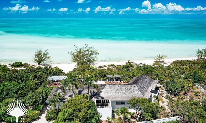 Ocean Point House | TC Villas -Six Turtles -Beachfront Luxury on Taylor Bay with Pool & Beach Views