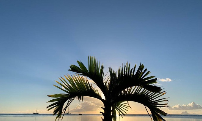 Teahupoo House | Tenape Sunset