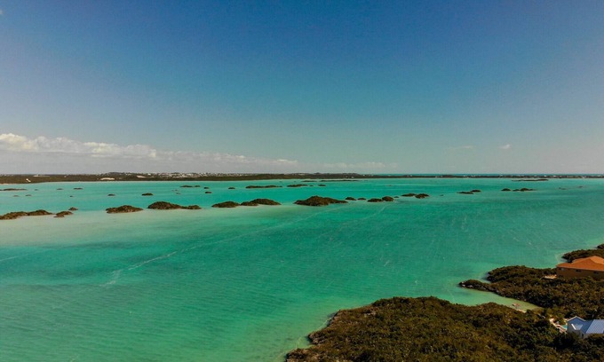 Ocean Point House | Turquoise Water View