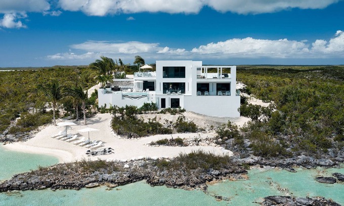 Ocean Point Villa | Villa Cielo Private Beachfront Estate - Including Chef, Butler & Housekeeping