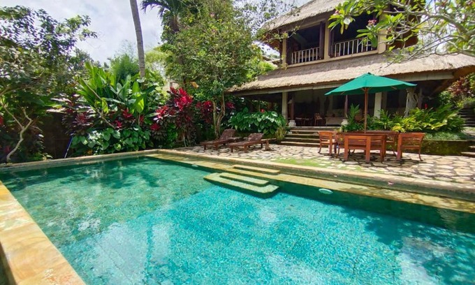Sayan Villa | Villa Ria Sayan
