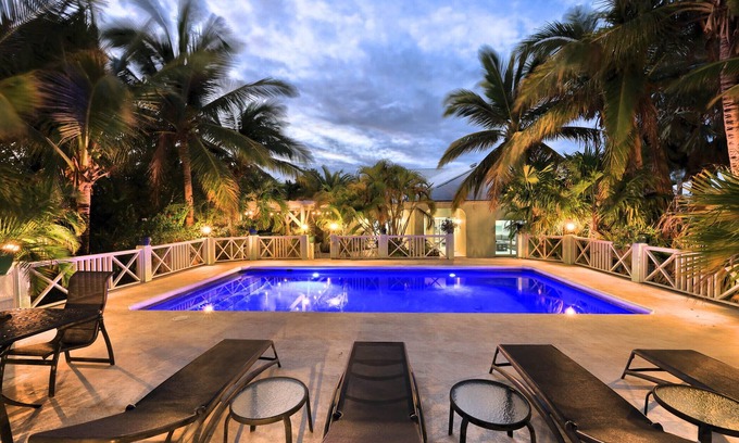 Leeward Settlement Villa | Villa Tropica - Near Grace Bay Beach - Newly Remodelled