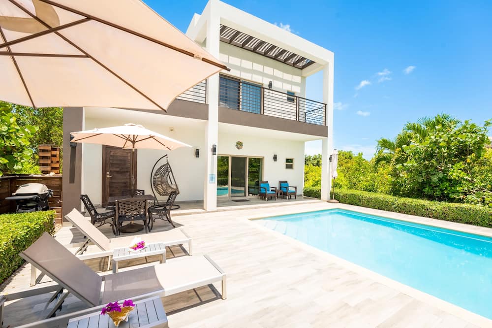 Long Bay Villa | 2BR PRIVATE VILLA WITH POOL, OCEAN VIEW, LUXURIOUS AMENITIES, STEPS TO THE BEACH
