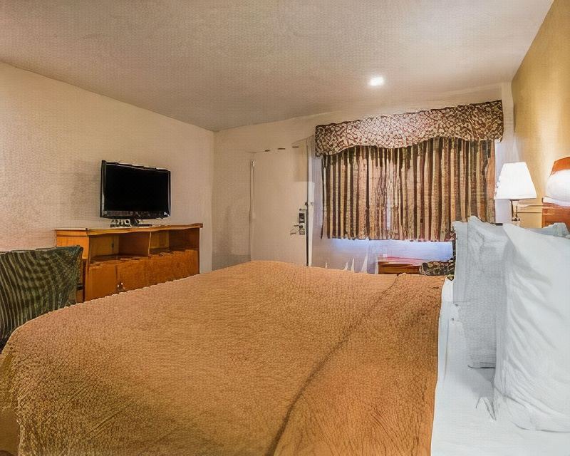 Photo of Bedroom in Westside Santa Cruz