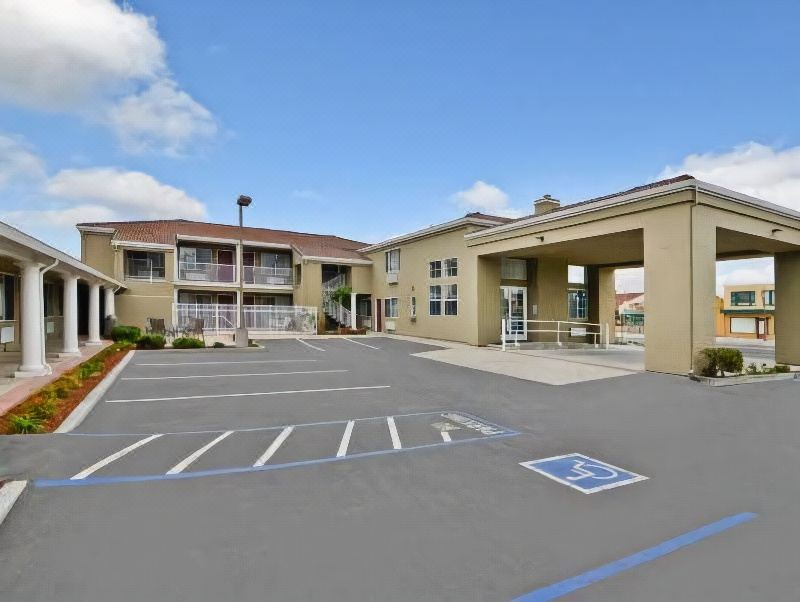 Photo of Buildings in Westside Santa Cruz