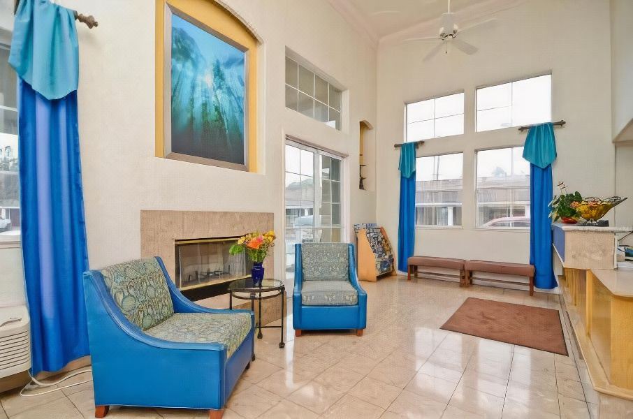 Photo of Livingroom in Westside Santa Cruz