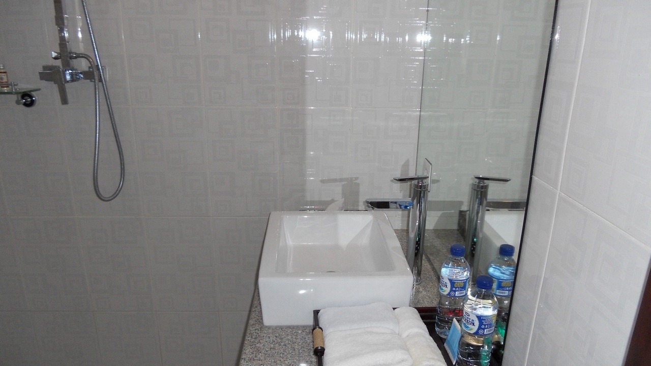 Photo of Bathroom in Mumbul