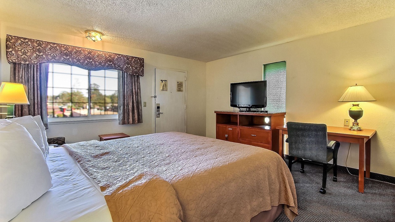 Photo of Bedroom in Westside Santa Cruz