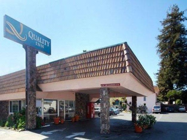Photo of Buildings in Westside Santa Cruz