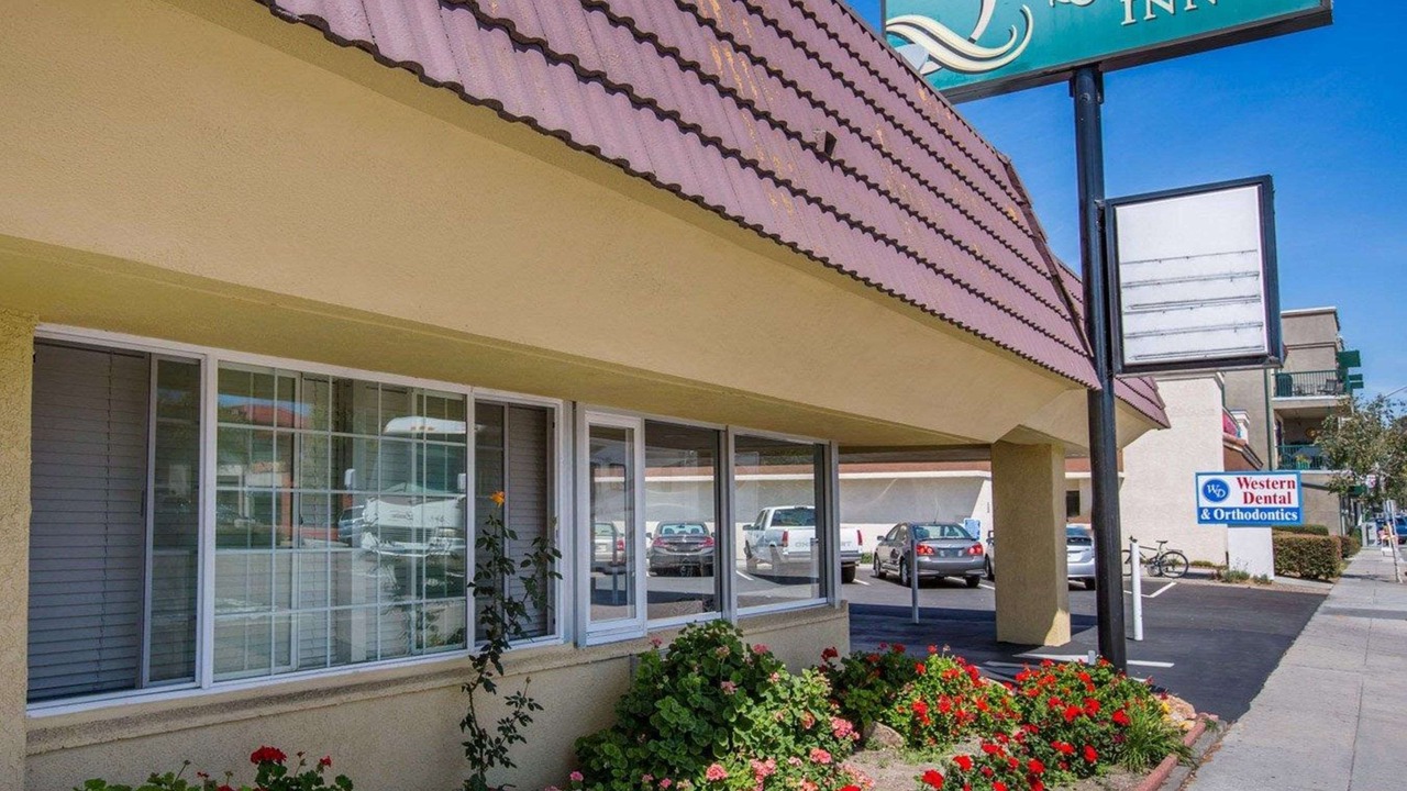 Photo of Buildings in Westside Santa Cruz