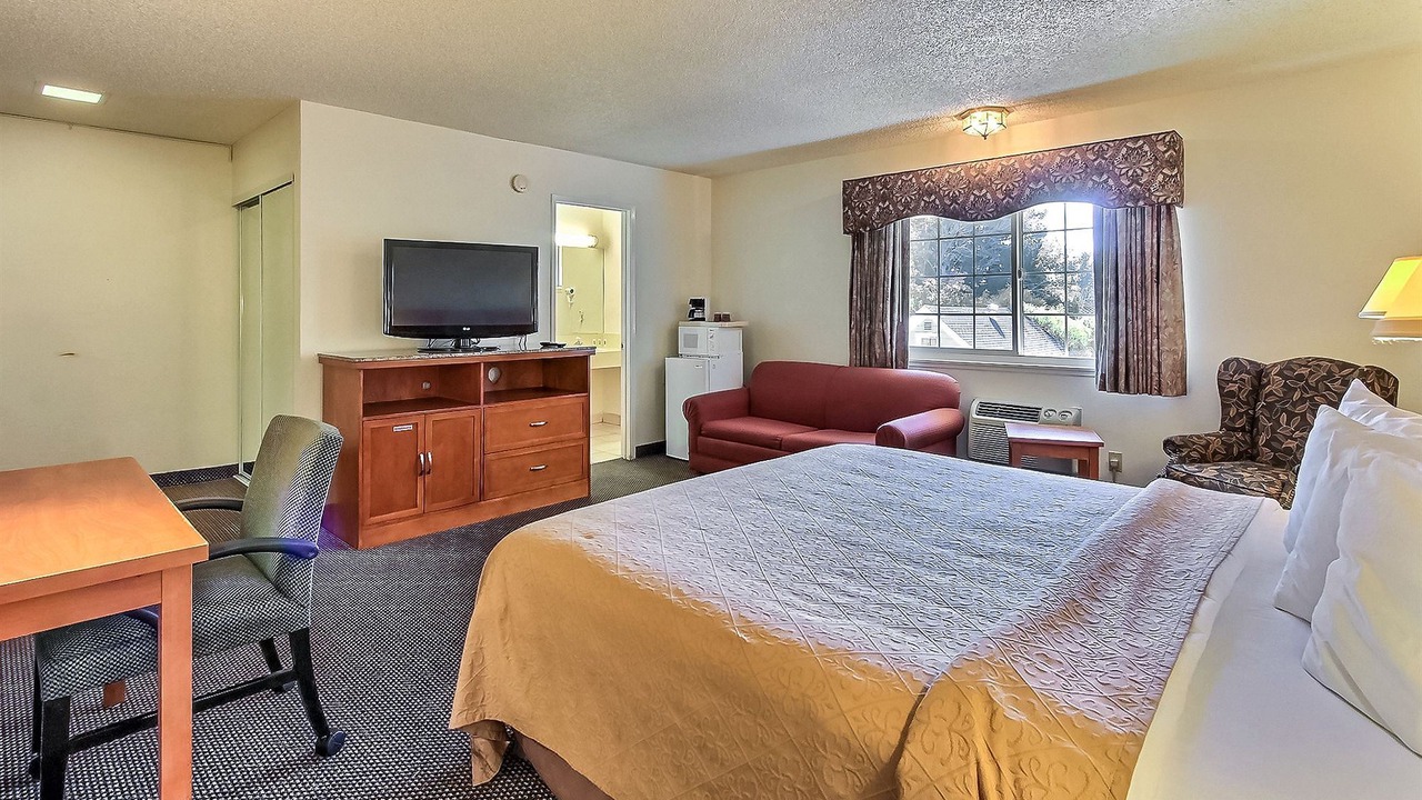Photo of Bedroom in Westside Santa Cruz
