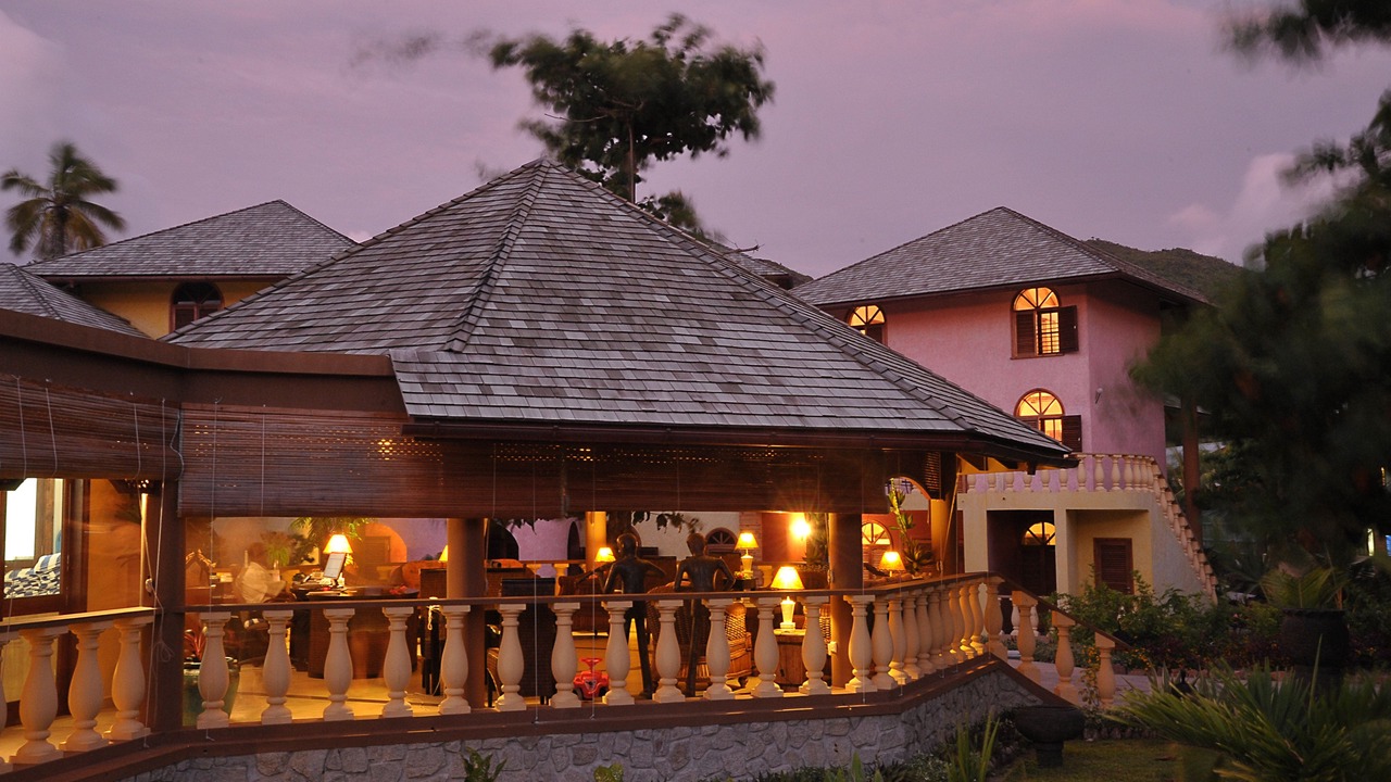 Photo of Buildings in Amitie