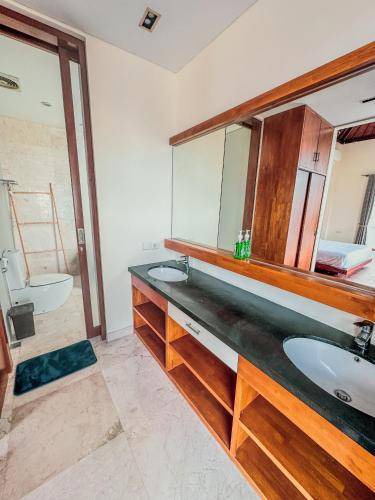 Photo of Bathroom in Padangsambian Klod