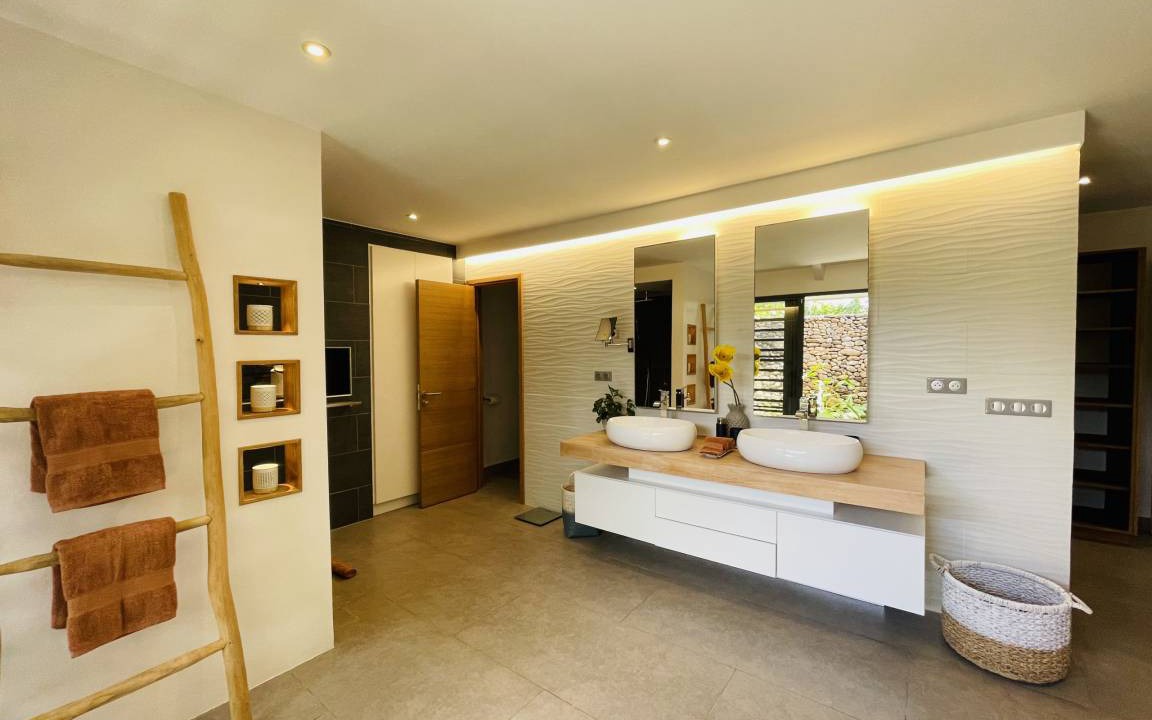 Photo of Bathroom in Nunue