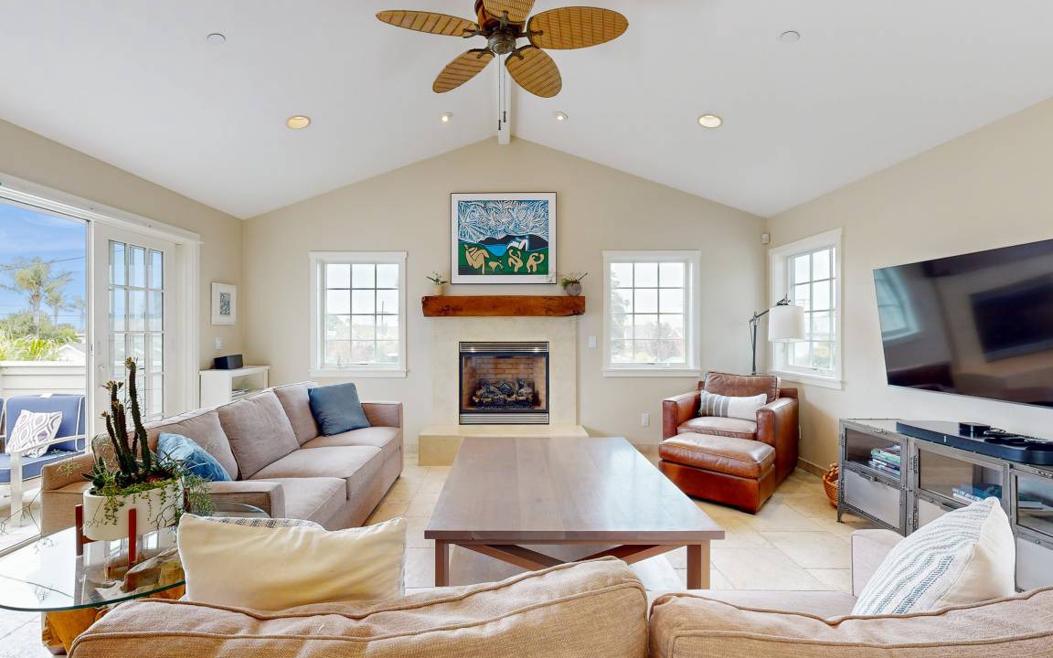 Photo of Livingroom in Opal Cliffs