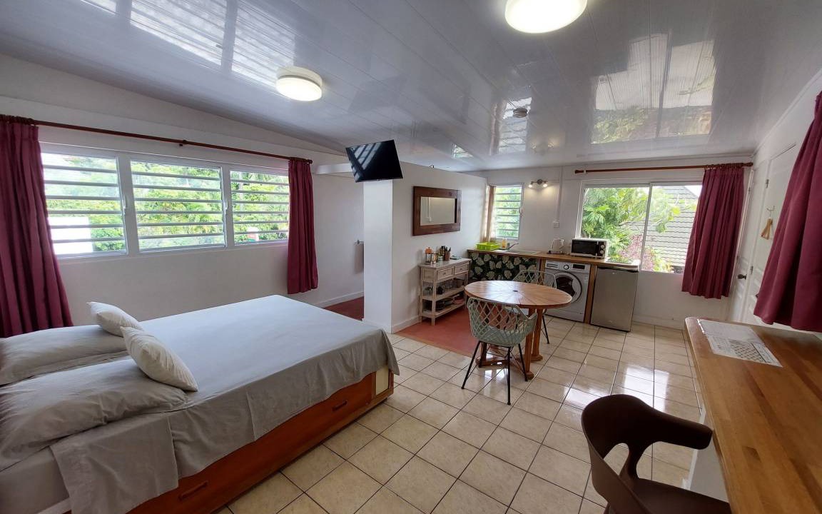 Photo of Bedroom in Teahupoo
