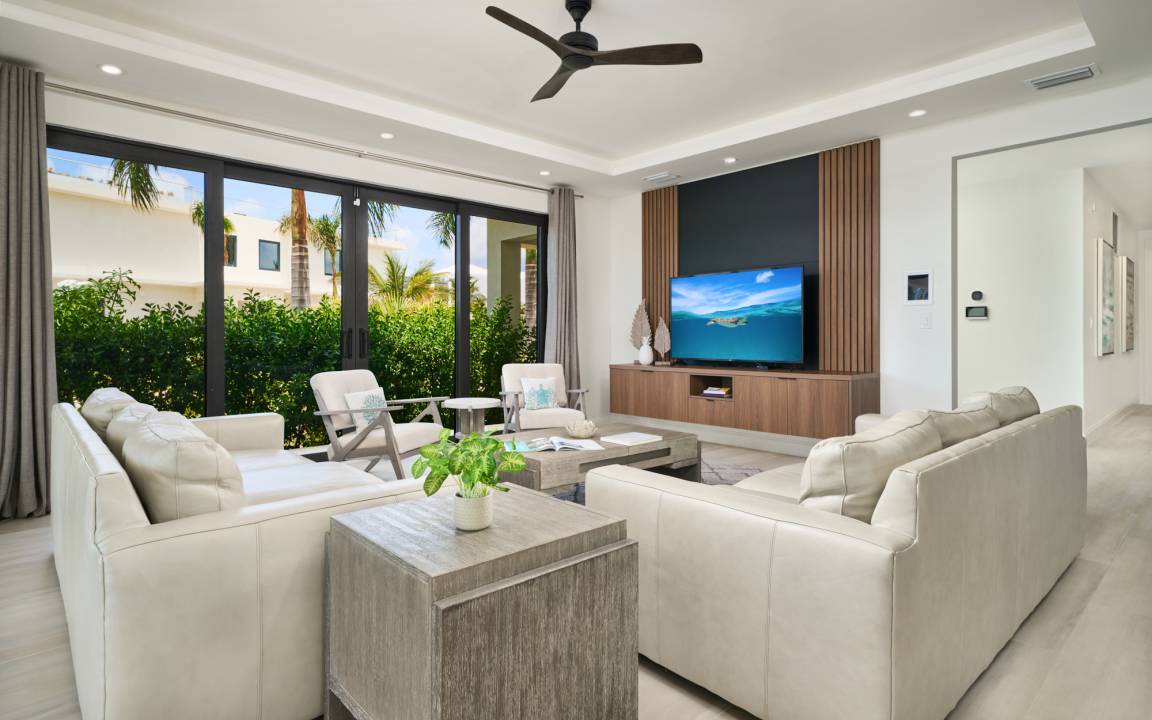Photo of Livingroom in Ocean Point