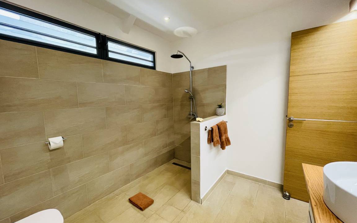 Photo of Bathroom in Nunue