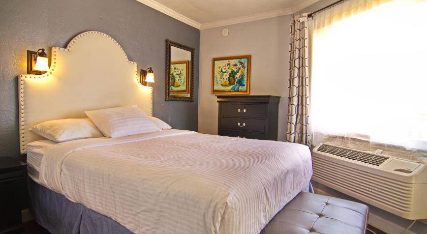 Photo of Bedroom in Westside Santa Cruz