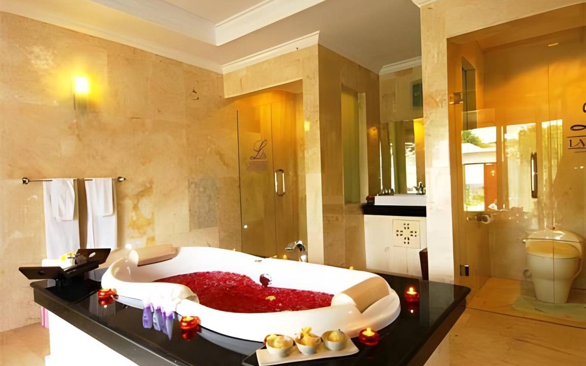 Photo of Bathroom in Tuban