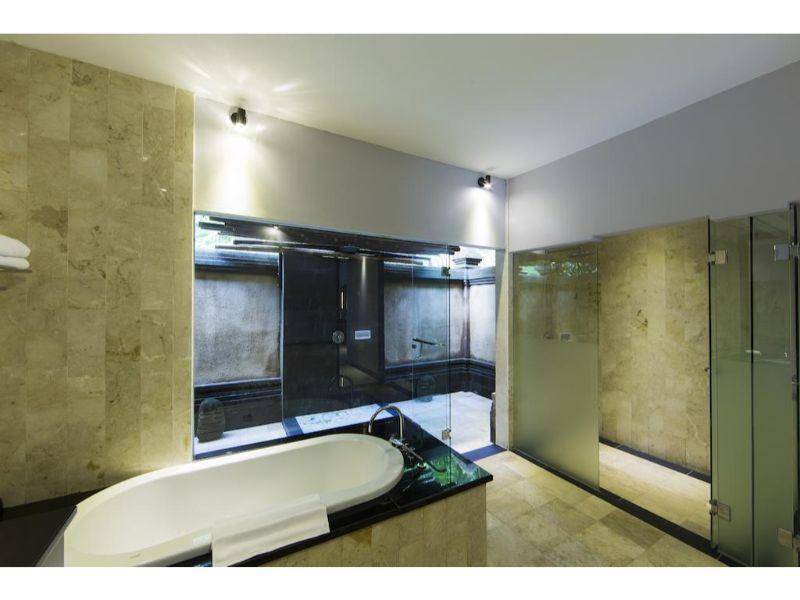 Photo of Bathroom in Sambahan