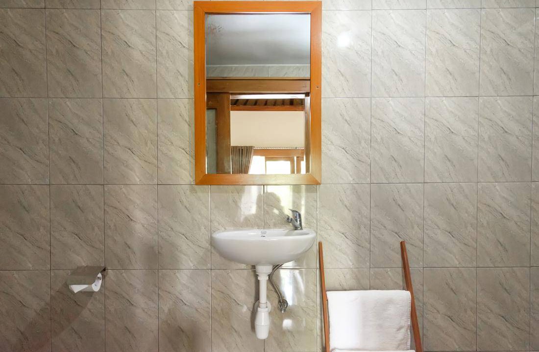 Photo of Bathroom in Suraberata