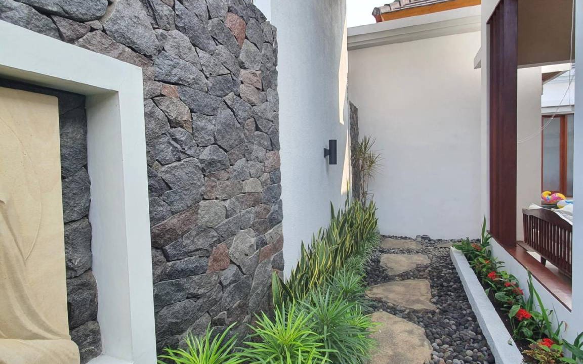 Photo of Buildings in Lodtunduh
