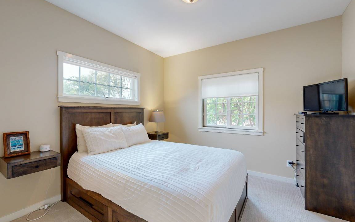 Photo of Bedroom in Opal Cliffs