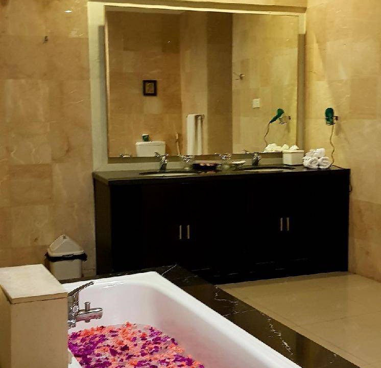 Photo of Bathroom in Sunset Road