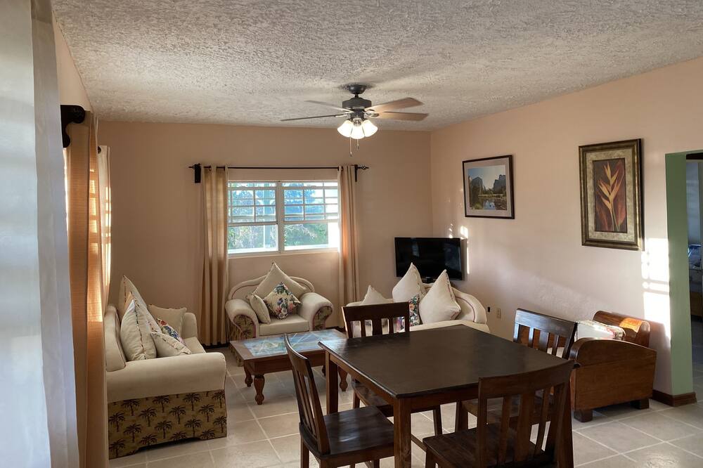 Photo of Livingroom in Grace Bay