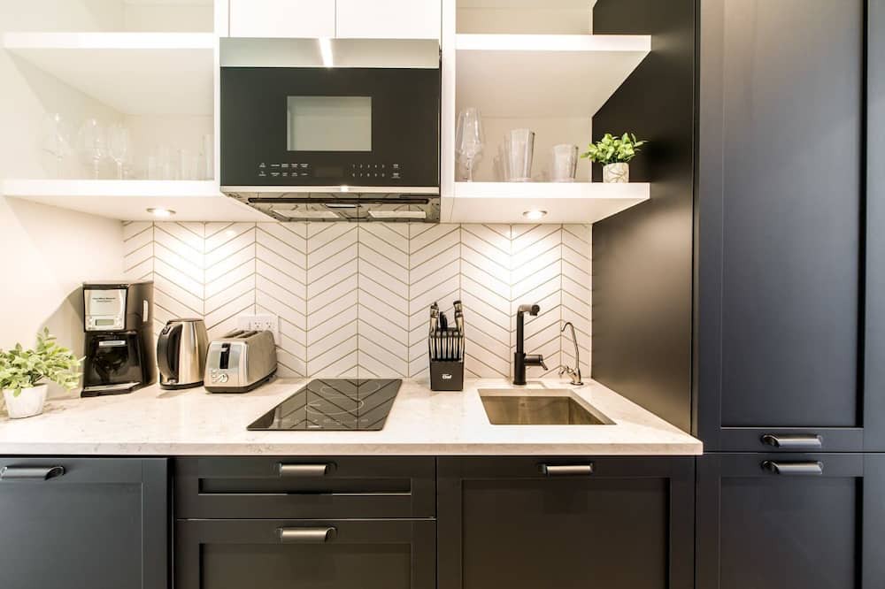 Photo of Kitchen in Long Bay Hills