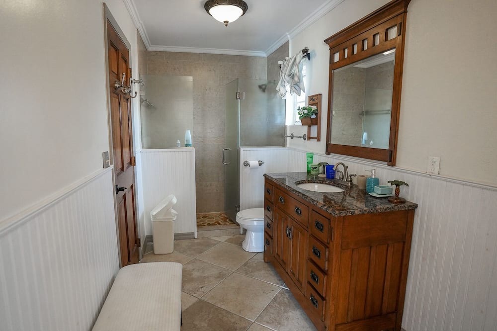 Photo of Bathroom in Ocean Point
