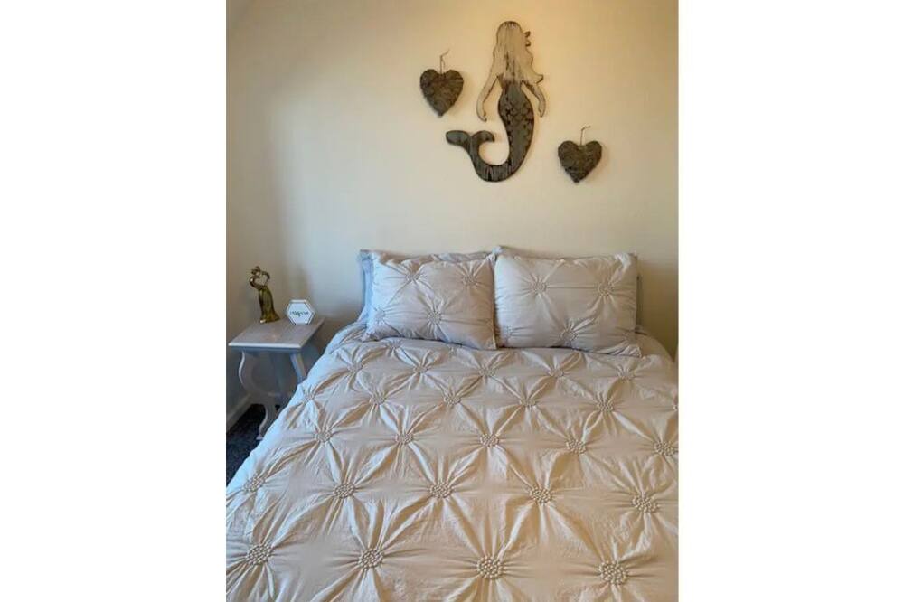 Photo of Bedroom in Felton
