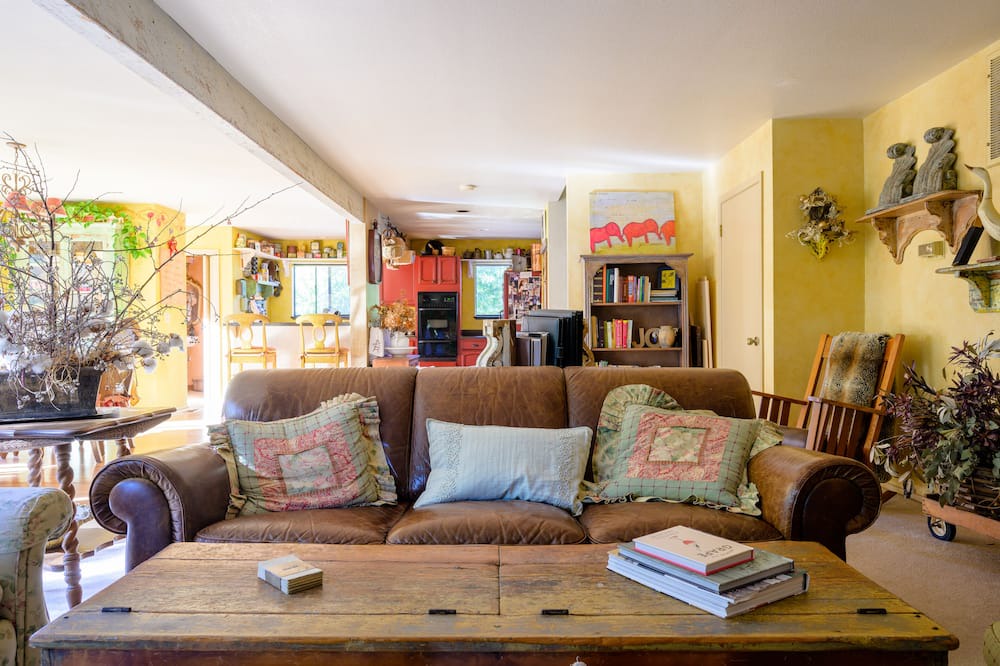 Photo of Livingroom in Watsonville