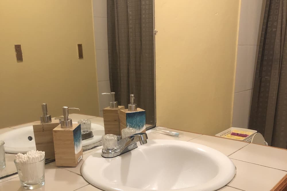 Photo of Bathroom in Wheeland Settlement