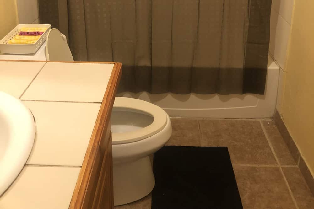 Photo of Bathroom in Wheeland Settlement