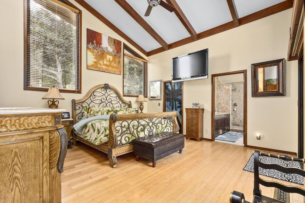 Photo of Bedroom in Santa Cruz