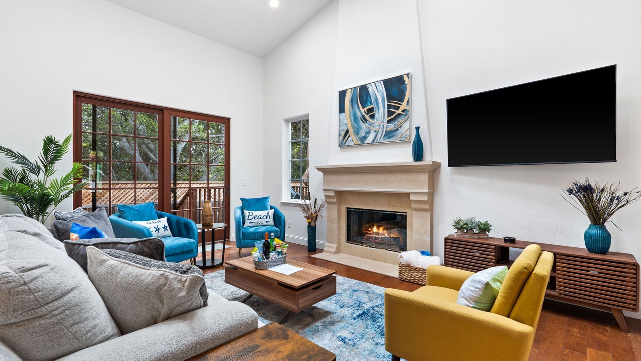 Photo of Livingroom in Eastside Santa Cruz