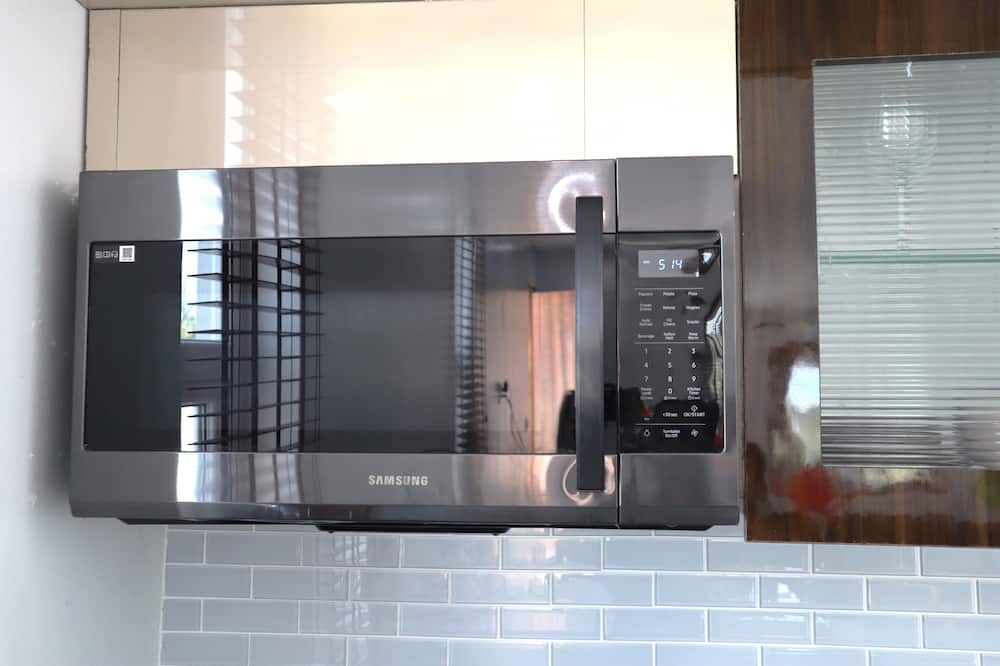 Photo of Kitchen in Leeward Settlement