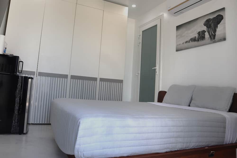 Photo of Bedroom in Leeward Settlement