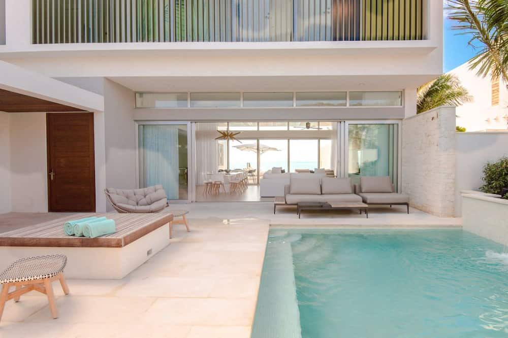 Photo of Livingroom in Venetian Road Settlement