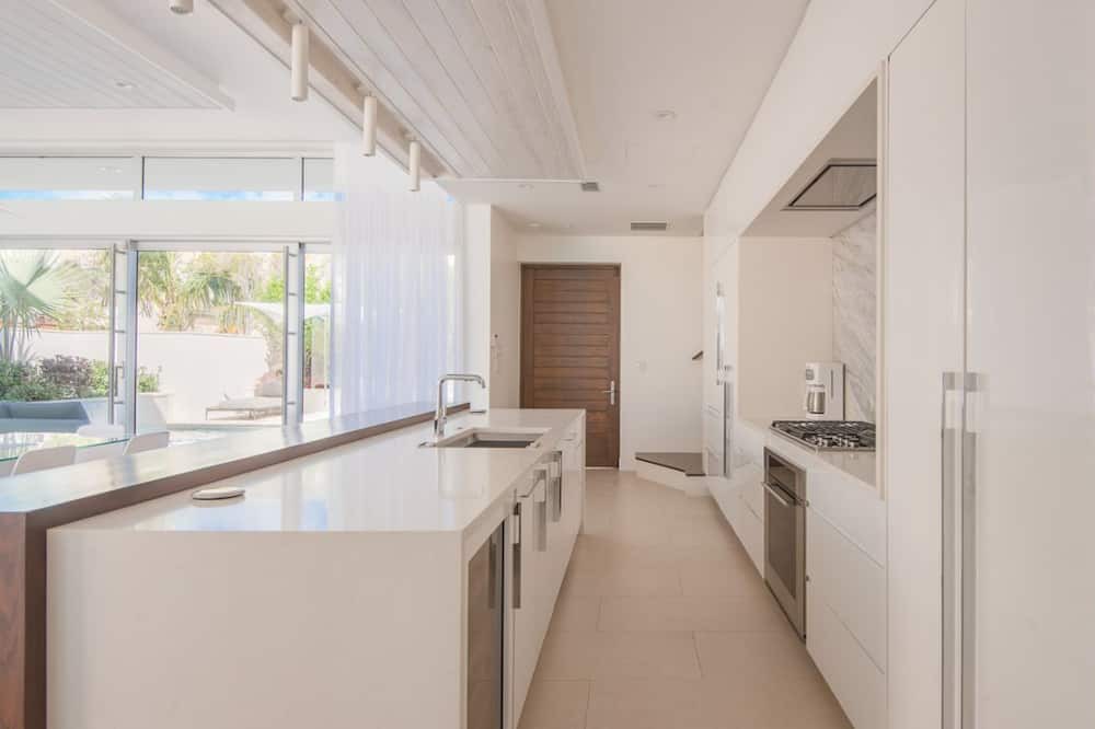 Photo of Kitchen in Venetian Road Settlement