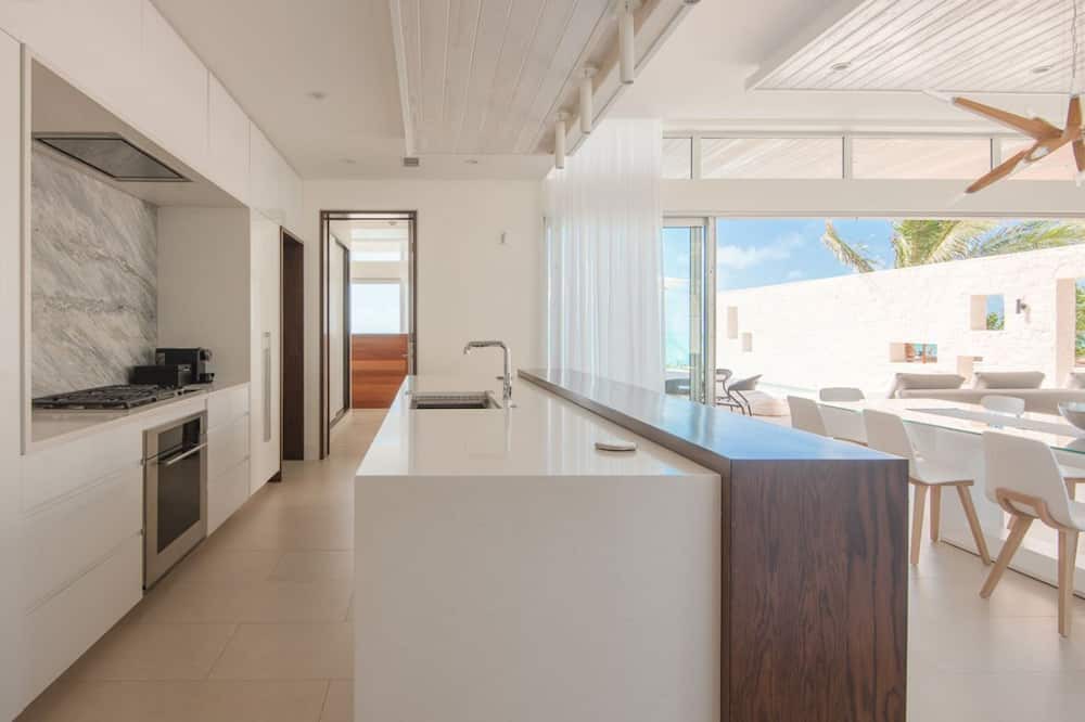 Photo of Kitchen in Venetian Road Settlement