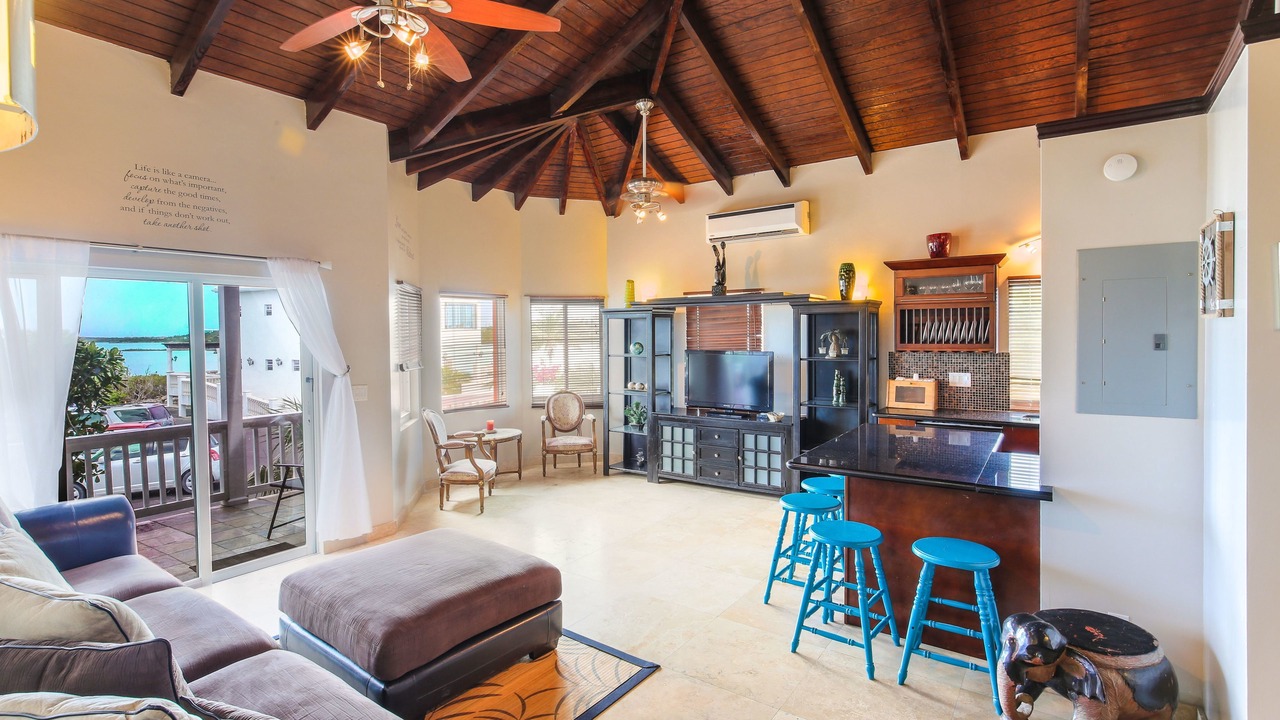 Photo of Livingroom in Ocean Point