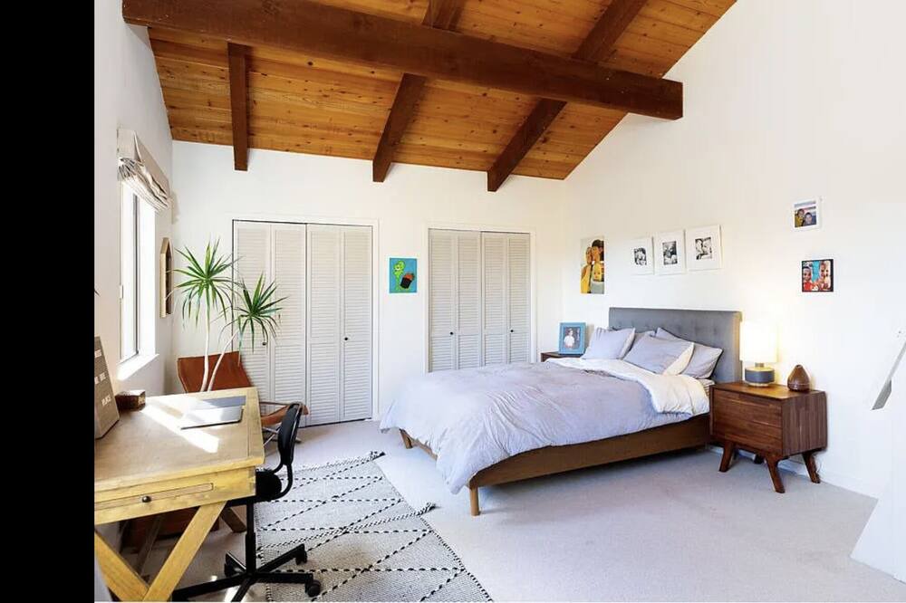 Photo of Bedroom in Day Valley