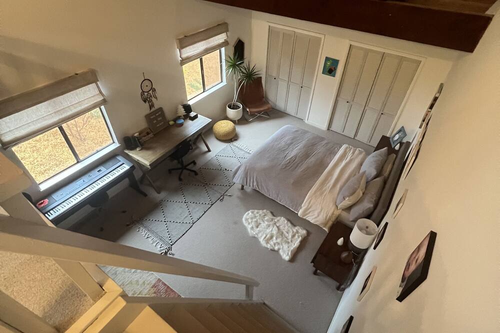 Photo of Bedroom in Day Valley