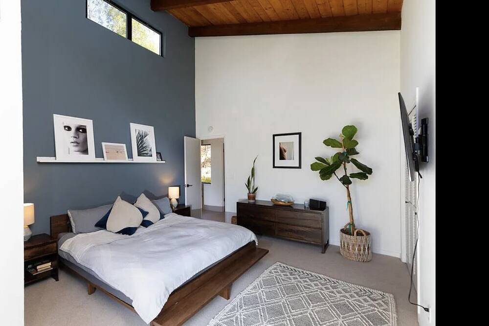 Photo of Bedroom in Day Valley