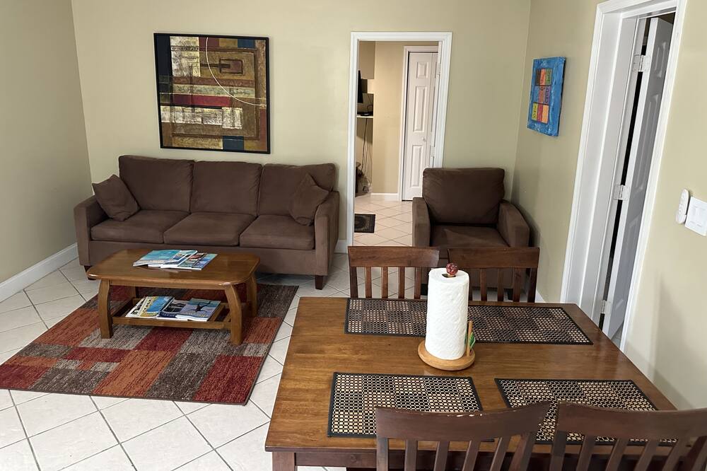 Photo of Livingroom in Leeward Settlement
